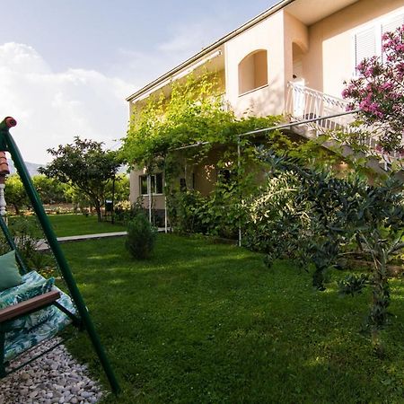Apartman Sun Solin Lägenhet Exteriör bild