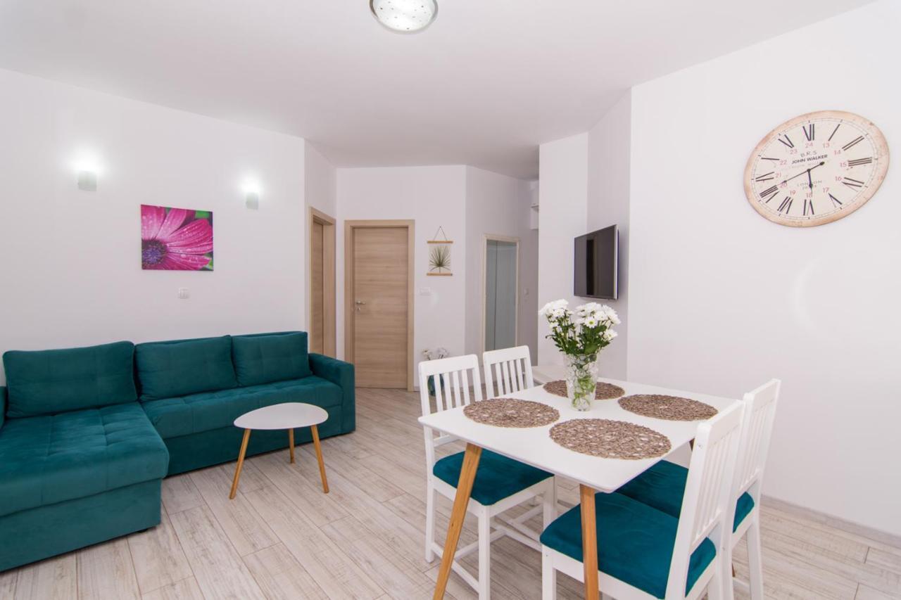 Apartman Sun Solin Lägenhet Exteriör bild