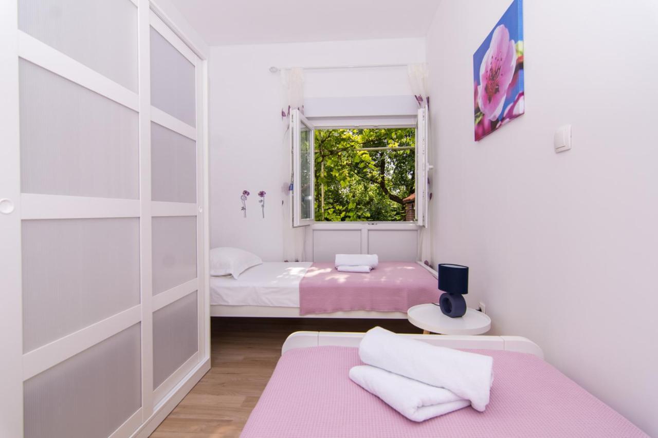 Apartman Sun Solin Lägenhet Exteriör bild