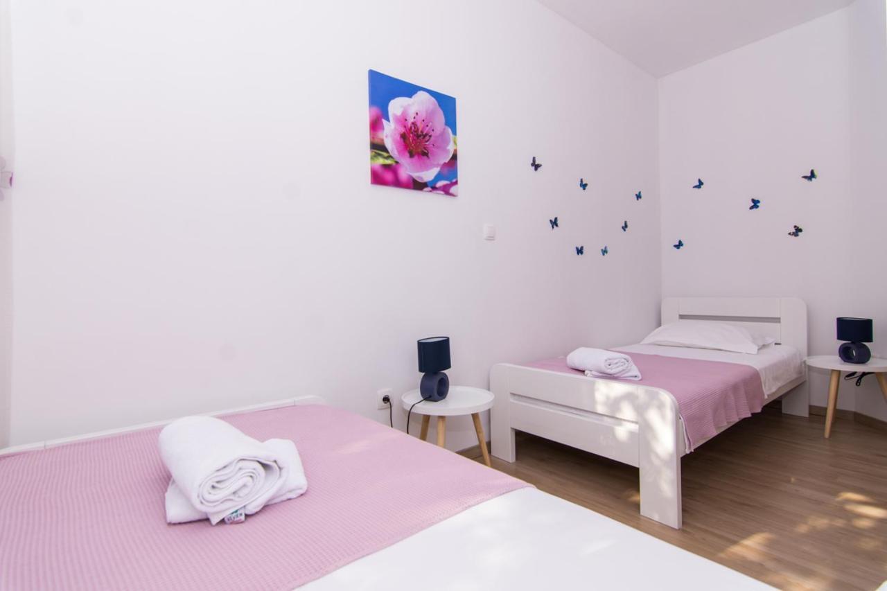 Apartman Sun Solin Lägenhet Exteriör bild
