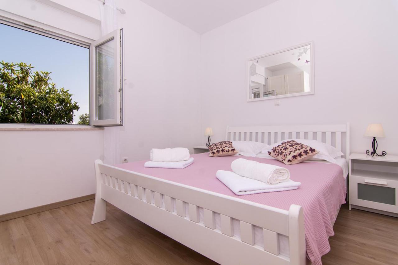 Apartman Sun Solin Lägenhet Exteriör bild